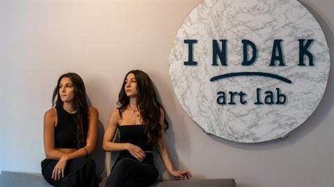 Συνέντευξη με την Ήρα Παπακωνσταντίνου, συνδημιουργό του INDAK art lab